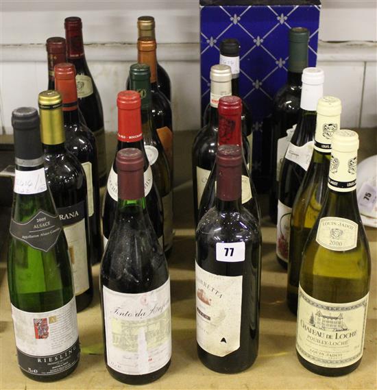 20 assorted bottles of red and white wine, including Chateauneuf du Pape 2005